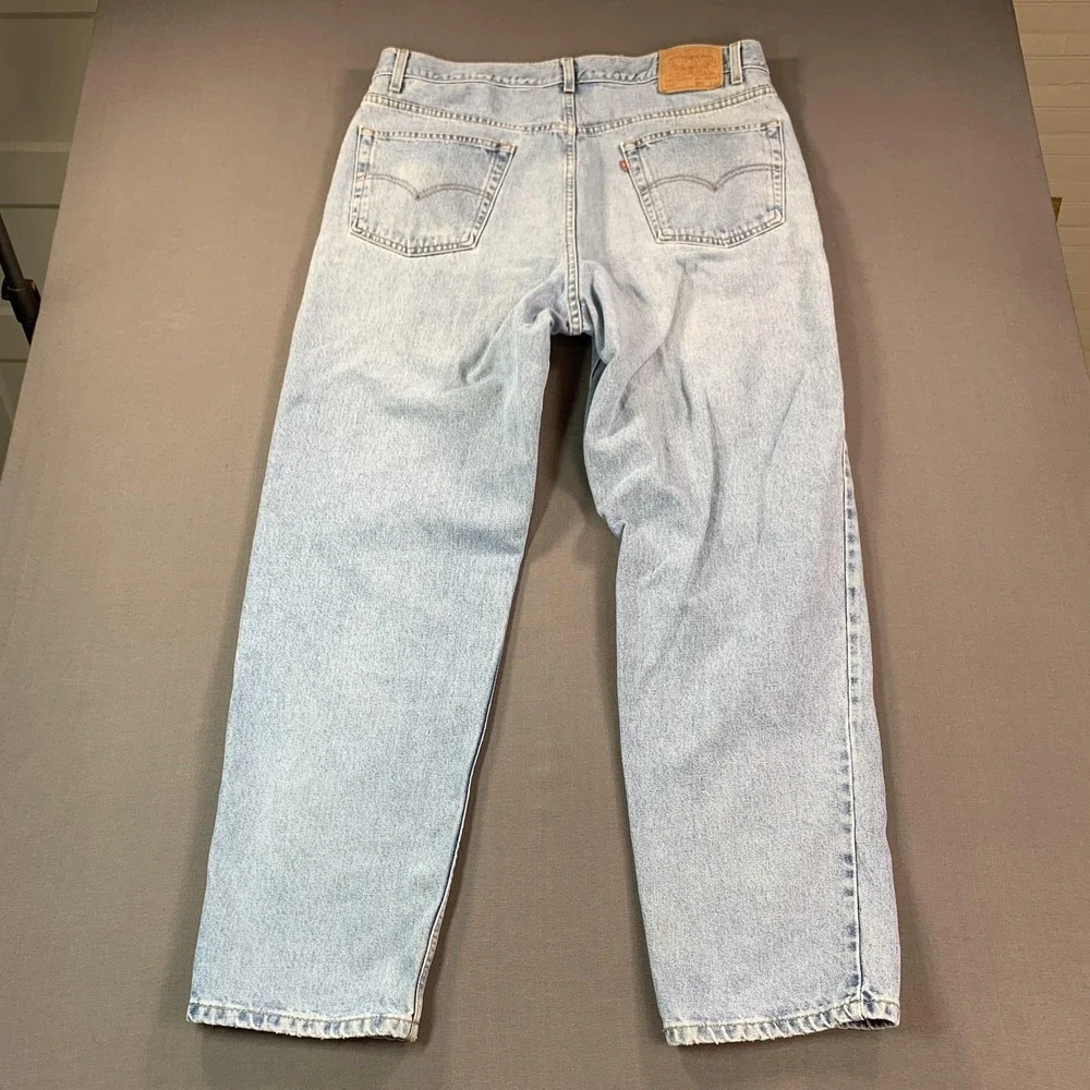 Levis 550 Jeans Mens 42x32 Blue Denim Relaxed Tapered Leg Light Wash (41x32 Fit)
